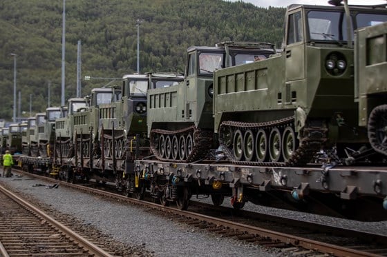 Норвегія передає Україні 50 гусеничних вантажівок Норвегія передає Україні 50 гусеничних вантажівок