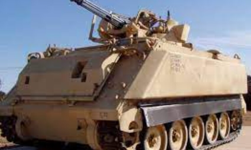 США передадут Украине сотни БМП Bradley и БТР M113 США передадут Украине сотни БМП Bradley и БТР M113