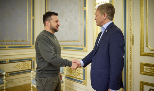 Новий міністр оборони Британії прибув до Києва та зустрівся із Володимиром Зеленським Новий міністр оборони Британії прибув до Києва та зустрівся із Володимиром Зеленським