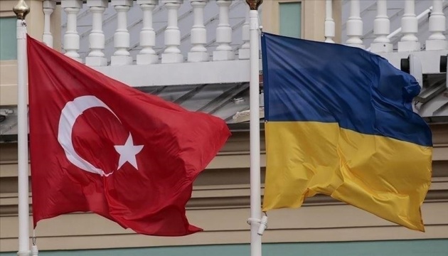 Туреччина організовує переговори щодо завершення війни в Україні без участі Росії