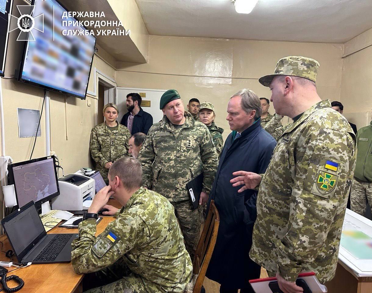 Мартін Гарріс проінспектував підрозділи ДПСУ, які охороняють кордон на Чернігівщині