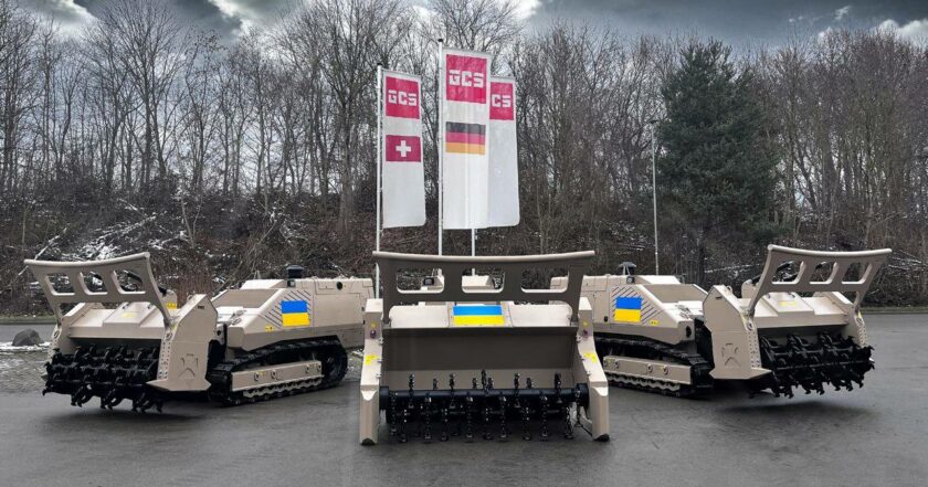 Решение для победы: Швейцарская компания открыла в Украине центр обслуживания машин для разминирования