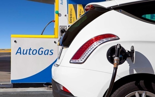 У деяких областях України виник дефіцит автогазу У деяких областях України виник дефіцит автогазу