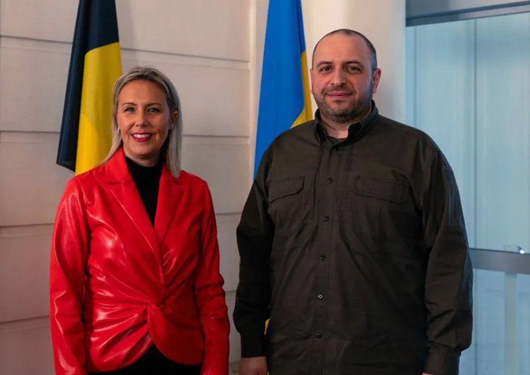 Міністри оборони України та Бельгії обговорили передання Україні винищувачів F-16 і підготовку пілотів Міністри оборони України та Бельгії обговорили передання Україні винищувачів F-16 і підготовку пілотів
