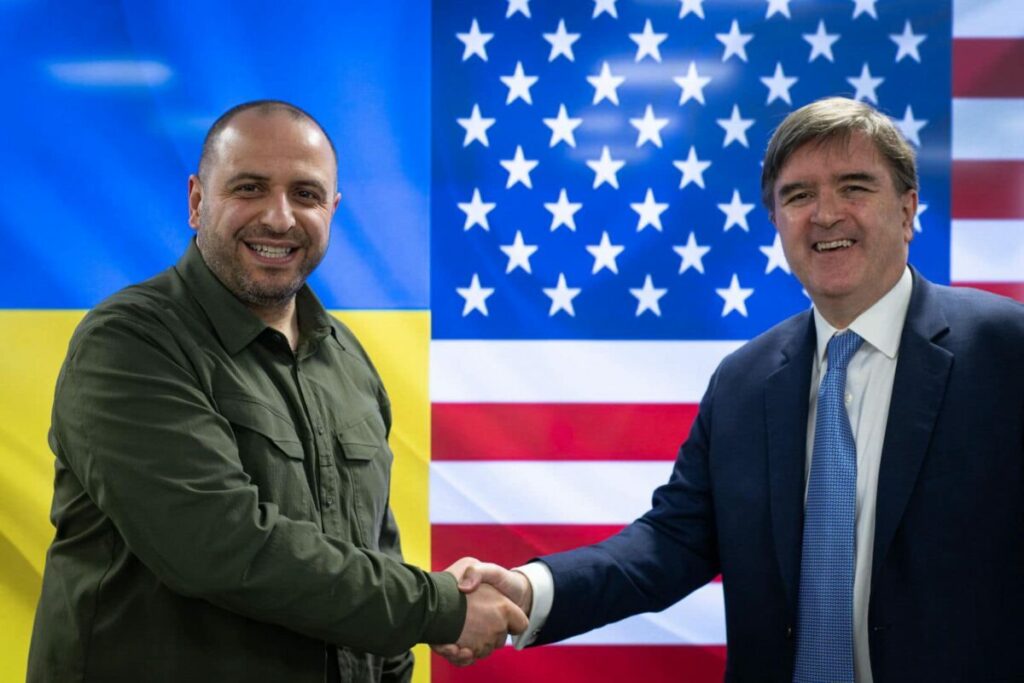 Україна готова інвестувати у спільні оборонні підприємства: Рустем Умєров зустрівся із помічником Держсекретаря США О’Браєном