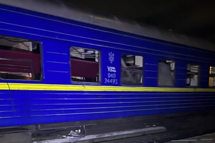 Смертельний удар РФ по вокзалу в Херсоні. Яка ситуація у місті та чи відновлять будівлю станції Смертельний удар РФ по вокзалу в Херсоні. Яка ситуація у місті та чи відновлять будівлю станції
