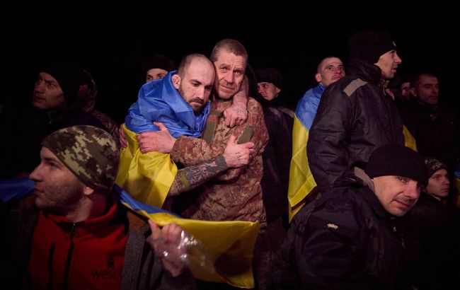 Изможденными, но непокоренными вернулись они на родную украинскую землю. Наибольший обмен пленными
