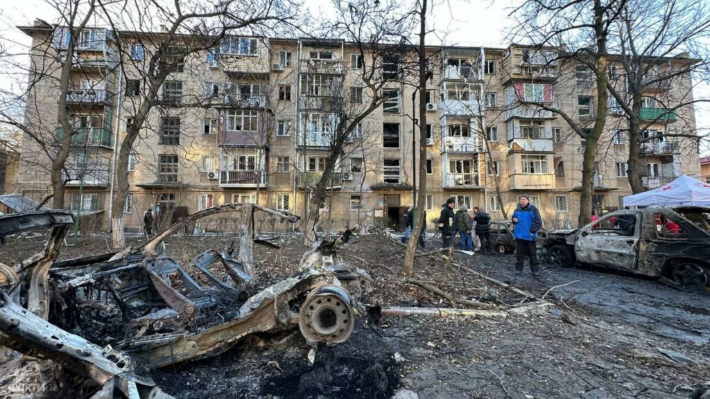 Российские захватчики за сутки атаковали 13 областей Украины, под ударами были 105 населенных пунктов и 48 объектов инфраструктуры Российские захватчики за сутки атаковали 13 областей Украины, под ударами были 105 населенных пунктов и 48 объектов инфраструктуры