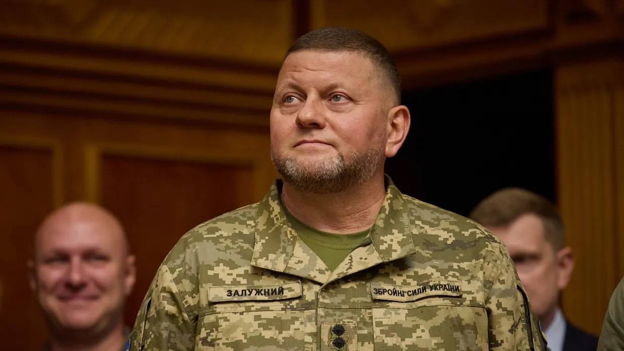 Залужный и Буданов получат звезду Героя Украины — Зеленский подписал указы Залужный и Буданов получат звезду Героя Украины — Зеленский подписал указы