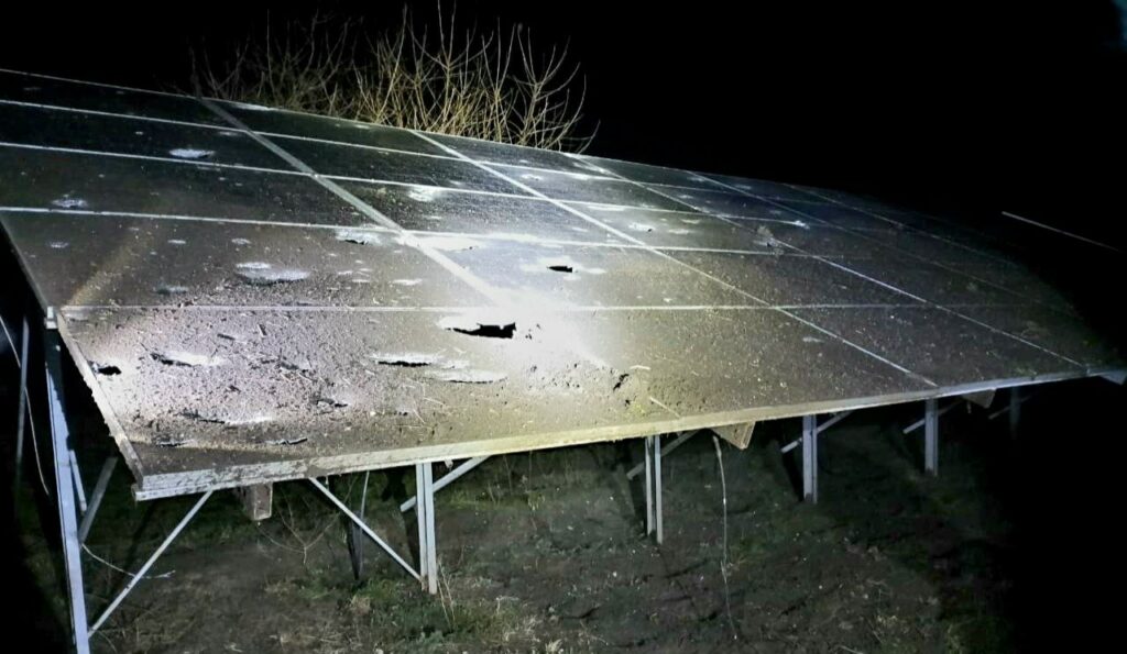 Днепропетровщина оказалась под ударом российских БПЛА: 10 «шахедов» сбили, но есть попадания в энергетический и инфраструктурный объекты Днепропетровщина оказалась под ударом российских БПЛА: 10 «шахедов» сбили, но есть попадания в энергетический и инфраструктурный объекты