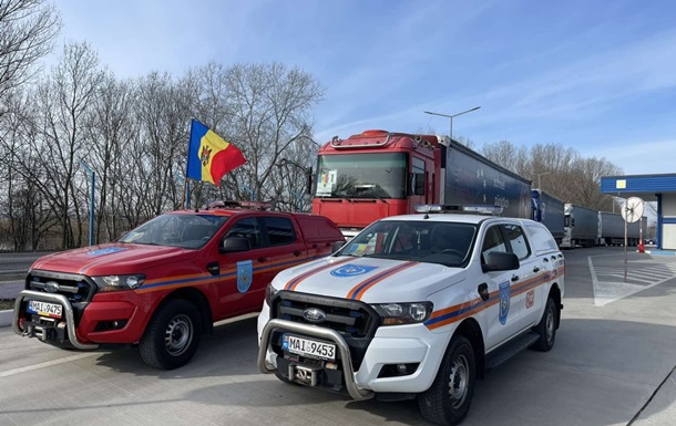 Молдова направила в Украину 5 фур с гуманитарной помощью с грузом более 75 тонн (ВИДЕО) Молдова направила в Украину 5 фур с гуманитарной помощью с грузом более 75 тонн (ВИДЕО)