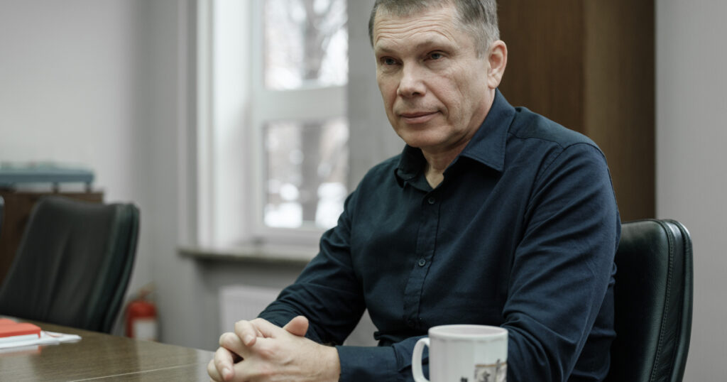 Власник «Великої кишені» і «Велмарту» Роман Лунін придбав Київський протезний завод за 165 млн грн Власник «Великої кишені» і «Велмарту» Роман Лунін придбав Київський протезний завод за 165 млн грн