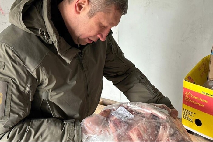 Заместитель министра обороны провел внеплановые инспекции складов с продуктами для военных Заместитель министра обороны провел внеплановые инспекции складов с продуктами для военных