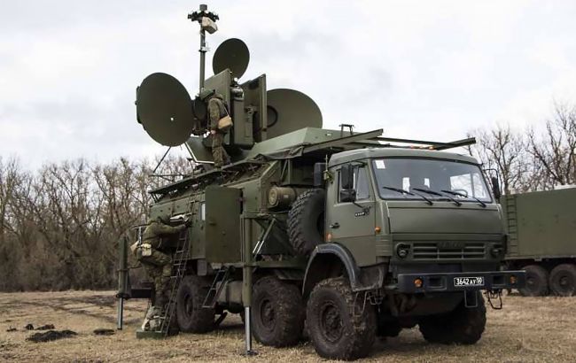 ЗСУ вдарили з HIMARS та знищили новітній комплекс РЕБ «Палантин» ЗСУ вдарили з HIMARS та знищили новітній комплекс РЕБ «Палантин»