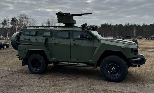 В Украине создали бронеавтомобиль «Новатор» с боевым модулем (ФОТО) В Украине создали бронеавтомобиль «Новатор» с боевым модулем (ФОТО)
