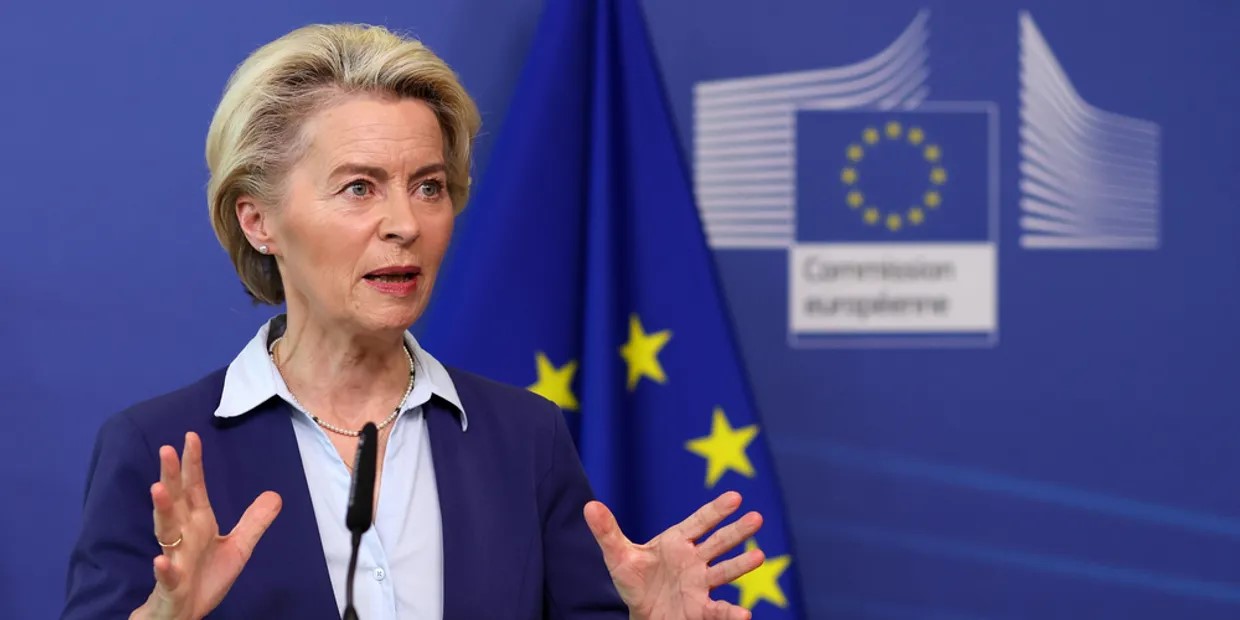 Україна отримала перший транш 4,5 млрд євро за новою програмою фінансової допомоги Євросоюзу Україна отримала перший транш 4,5 млрд євро за новою програмою фінансової допомоги Євросоюзу