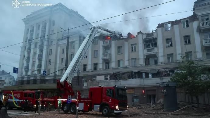 Окупанти вдарили по Дніпру і області: загинуло 6 дорослих і 3 дітей (ФОТО)