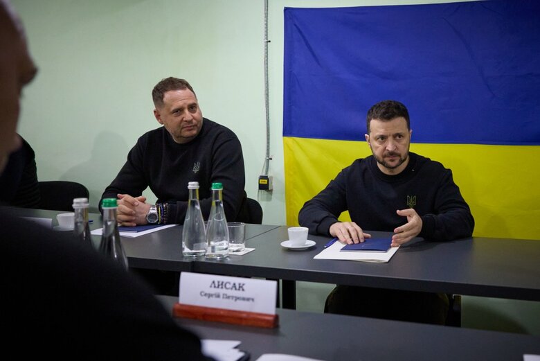 Владимир Зеленский провел совещание по ситуации в Днепропетровской области