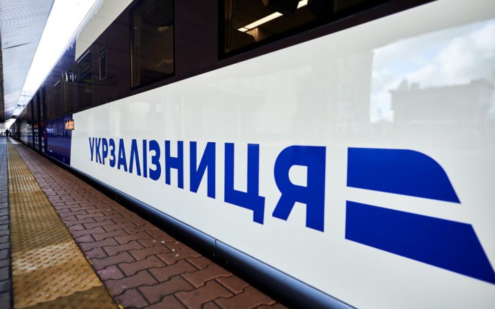 Укразализныця, АТБ и Укрпочта возглавили рейтинг крупнейших работодателей в Украине