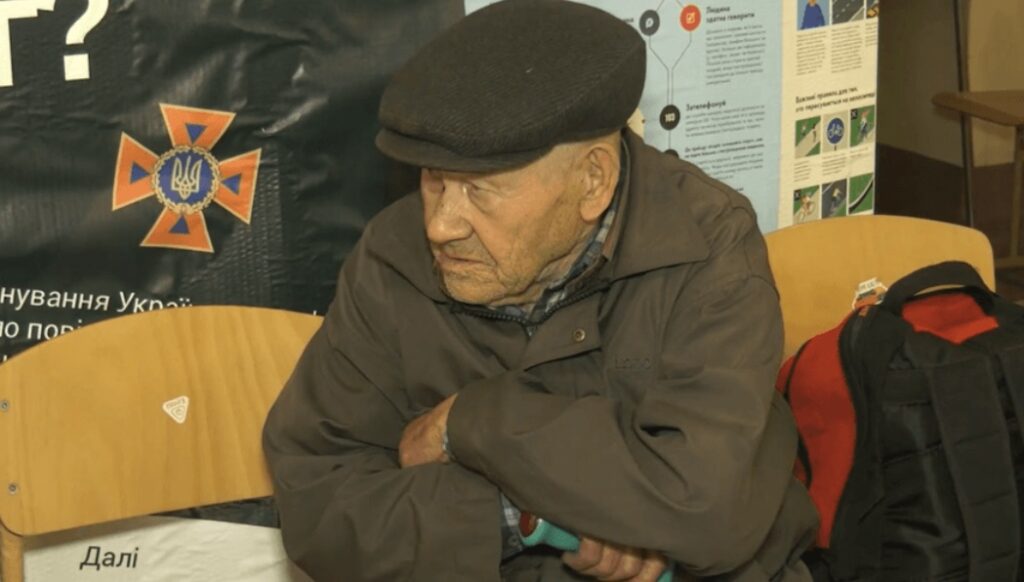 88-летний мужчина вышел из оккупированной Донетчины, чтобы не получать гражданство РФ 88-летний мужчина вышел из оккупированной Донетчины, чтобы не получать гражданство РФ