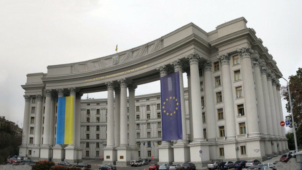 В МИД ответили на самые распространенные вопросы об ограничении консульских услуг за рубежом В МИД ответили на самые распространенные вопросы об ограничении консульских услуг за рубежом