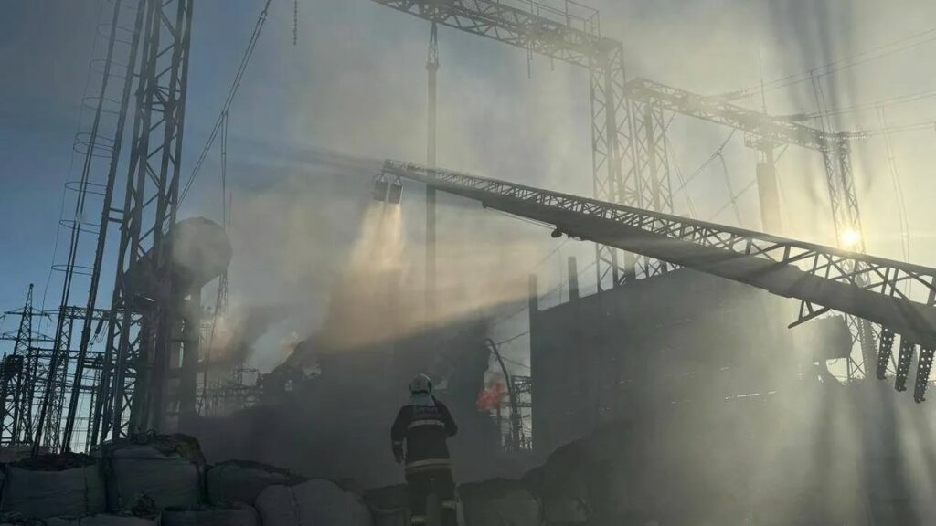 Повітряні сили оцінили масштаб нічної атаки. Було 55 ракет та 21 безпілотник, збили не всі Повітряні сили оцінили масштаб нічної атаки. Було 55 ракет та 21 безпілотник, збили не всі
