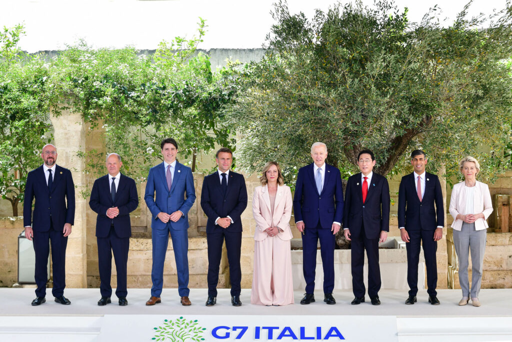 G7: Росія має виплатити Україні 486 млрд доларів за завдані збитки
