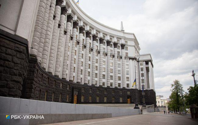 Кабмин частично возобновил бронирование военнообязанных