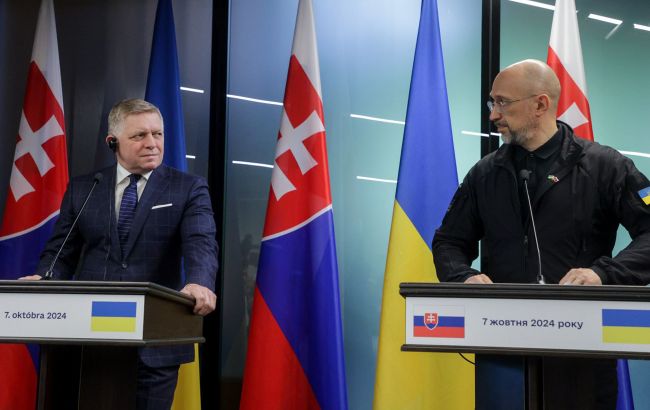 Словаччина за Україну в ЄС, але не в НАТО. Про що говорили Шмигаль та Фіцо Словаччина за Україну в ЄС, але не в НАТО. Про що говорили Шмигаль та Фіцо