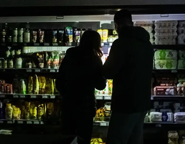 Вимкнення світла позначаться на цінах на продукти: найближчими місяцями в Україні зростуть ціни на продукти – Мінагрополітики 