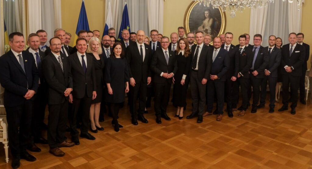 Візьмуть участь у відбудові: Кабмін підтримав понад 20 проєктів фінського бізнесу