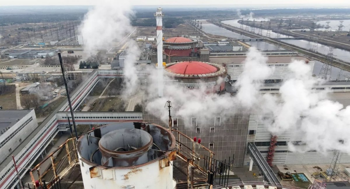 Запорожская АЭС снова оказалась на грани блэкаута из-за российских обстрелов