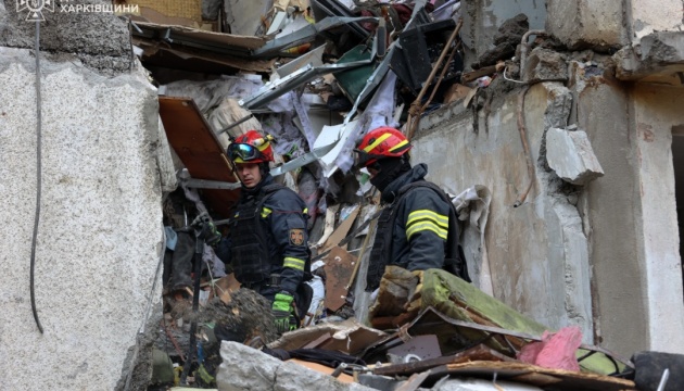 Трое погибших, 36 раненых: в Харькове завершили спасательные работы в разрушенной авиабомбой многоэтажке Трое погибших, 36 раненых: в Харькове завершили спасательные работы в разрушенной авиабомбой многоэтажке