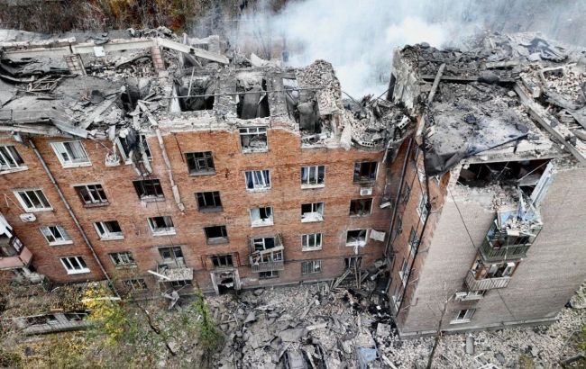 Росіяни атакували багатоповерхівку в Кривому Розі, є постраждалі (ФОТО)