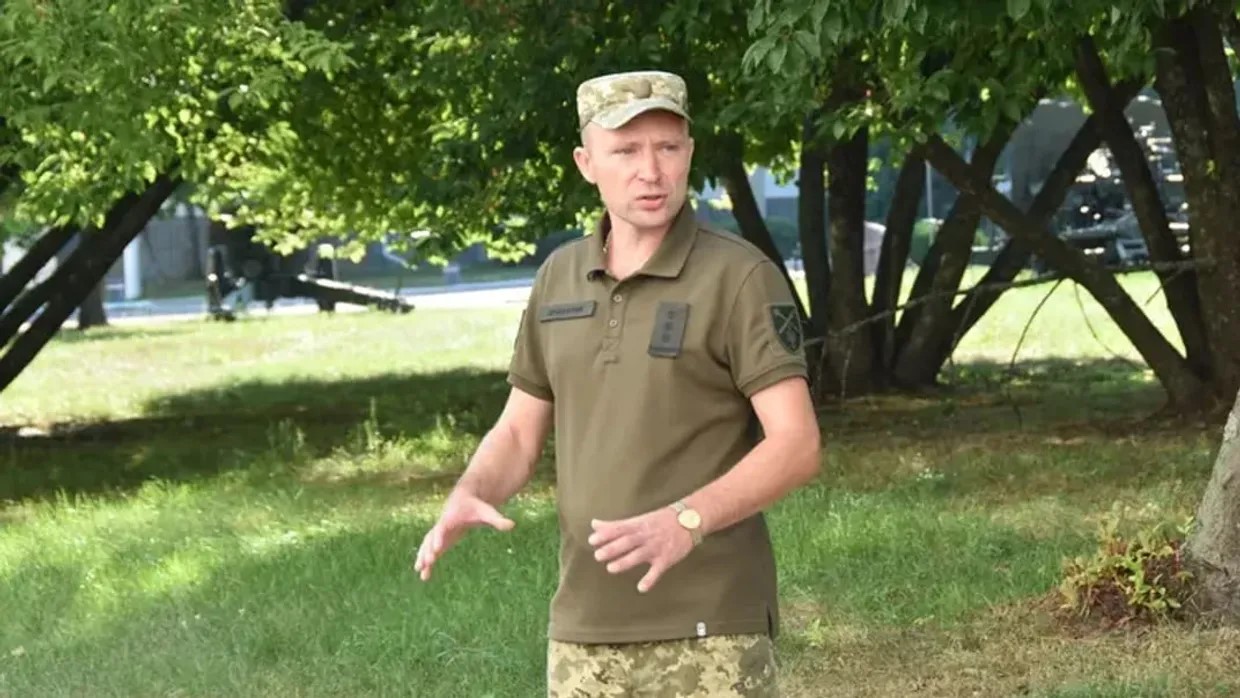 У Сухопутних військ новий командувач – Михайло Драпатий, який обороняв Харківщину У Сухопутних військ новий командувач – Михайло Драпатий, який обороняв Харківщину
