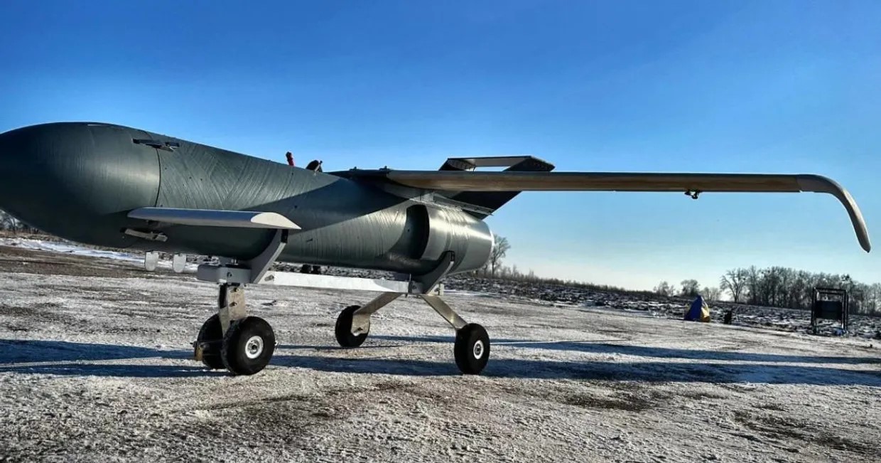 Україна запустила серійне виробництво ракет-дронів «Паляниця» – Умєров Україна запустила серійне виробництво ракет-дронів «Паляниця» – Умєров