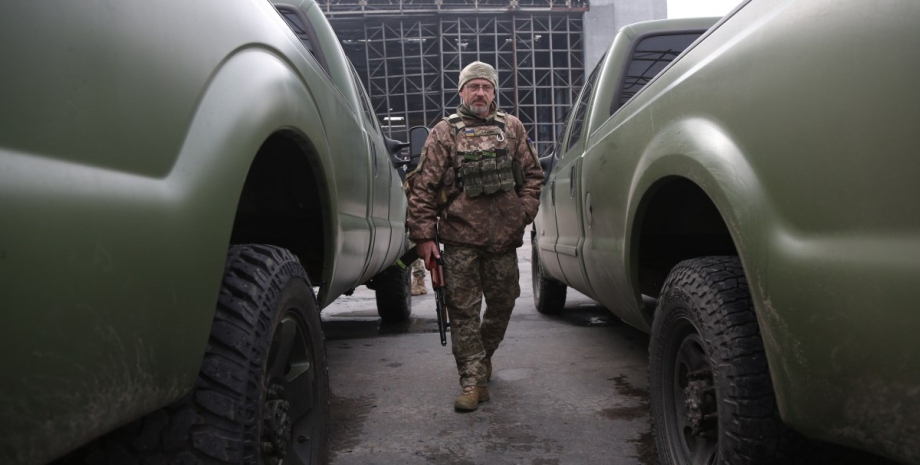 Мобілізація транспорту та житла: українцям заплатять за майно, вилучене для військових потреб Мобілізація транспорту та житла: українцям заплатять за майно, вилучене для військових потреб
