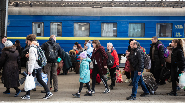 Цифра дня: 15 млрд грн з програми Мінсоцполітики спрямують на підтримку ВПО Цифра дня: 15 млрд грн з програми Мінсоцполітики спрямують на підтримку ВПО