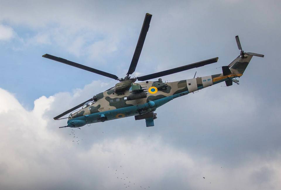Зеленський підписав указ про створення в Україні Дня армійської авіації Сухопутних військ ЗСУ Зеленський підписав указ про створення в Україні Дня армійської авіації Сухопутних військ ЗСУ