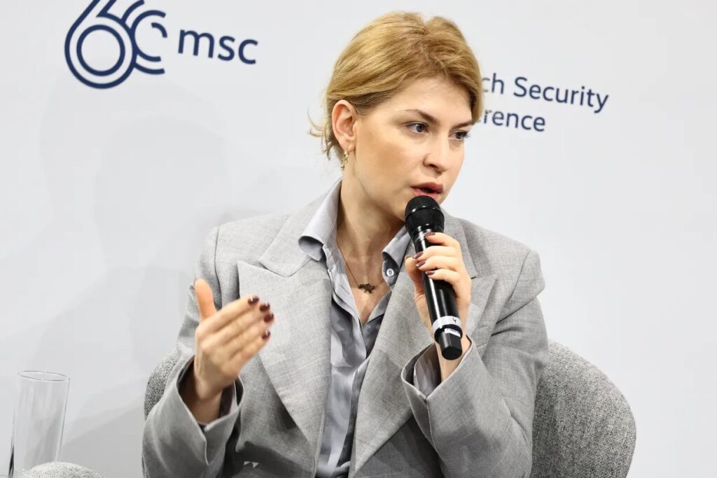 Усі реєстри Мін’юсту, постраждалі від хакерів РФ, повністю запрацюють 20 січня – Стефанішина Усі реєстри Мін’юсту, постраждалі від хакерів РФ, повністю запрацюють 20 січня – Стефанішина