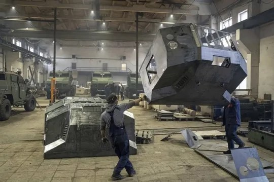 В рамках ініціативи ZBROYARI у 2024 році в українську оборонну промисловість вдалося залучити понад 1,5 мільярда доларів В рамках ініціативи ZBROYARI у 2024 році в українську оборонну промисловість вдалося залучити понад 1,5 мільярда доларів