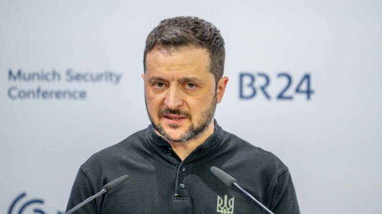 Украина не признает потерю территорий, но готова к соглашению, если будет у НАТО – Владимир Зеленский