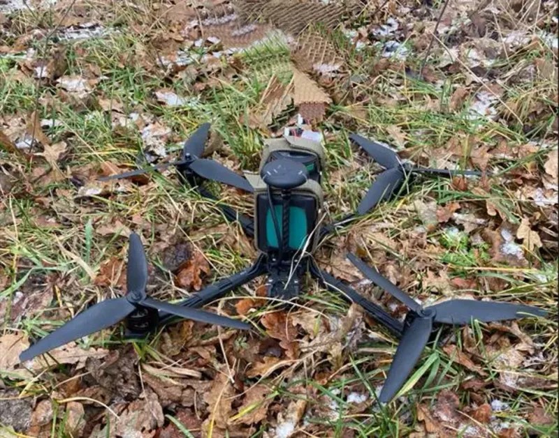 ЗСУ отримало на озброєння FPV-дрон «Відьмак» ЗСУ отримало на озброєння FPV-дрон «Відьмак»