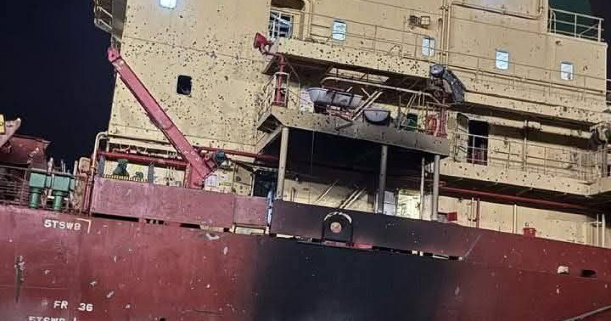 Россия ударила по Одессе, атаковала баллистикой Одесский порт. Есть погибшие моряки, повреждено иностранное судно
