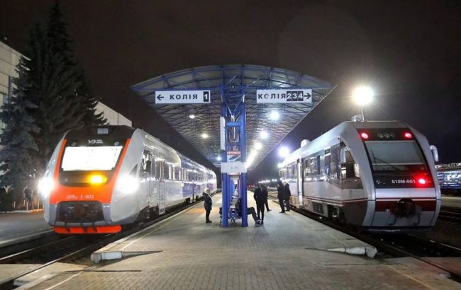 «Укрзалізниця» повернула онлайн-продаж квитків на поїзди після кібератаки