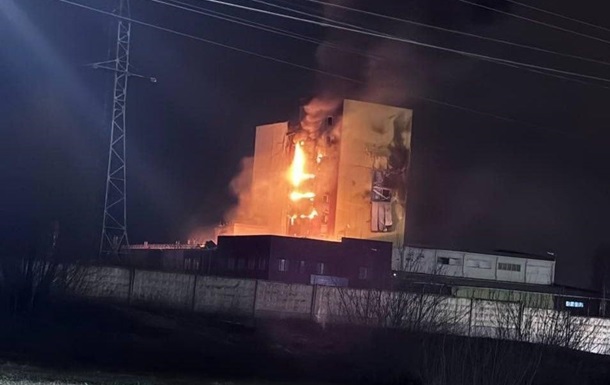 Неспокійно росіянам. Удар по оптоволоконному заводу у Саранську: чому це важливо для України