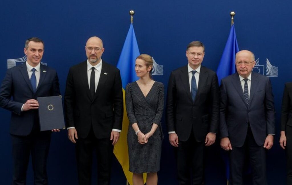 Україна та ЄС уклали п’ять угод – про космос, критичну інфраструктуру та інші сфери Україна та ЄС уклали п’ять угод – про космос, критичну інфраструктуру та інші сфери