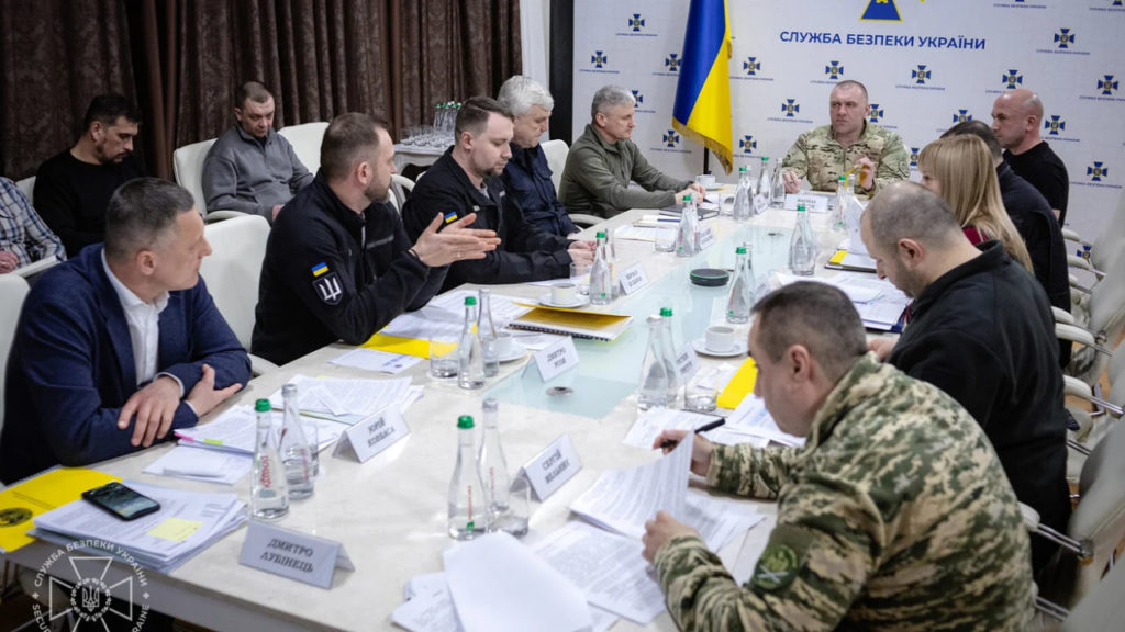 У всіх областях України відкриють представництва Коордштабу з питань полонених У всіх областях України відкриють представництва Коордштабу з питань полонених