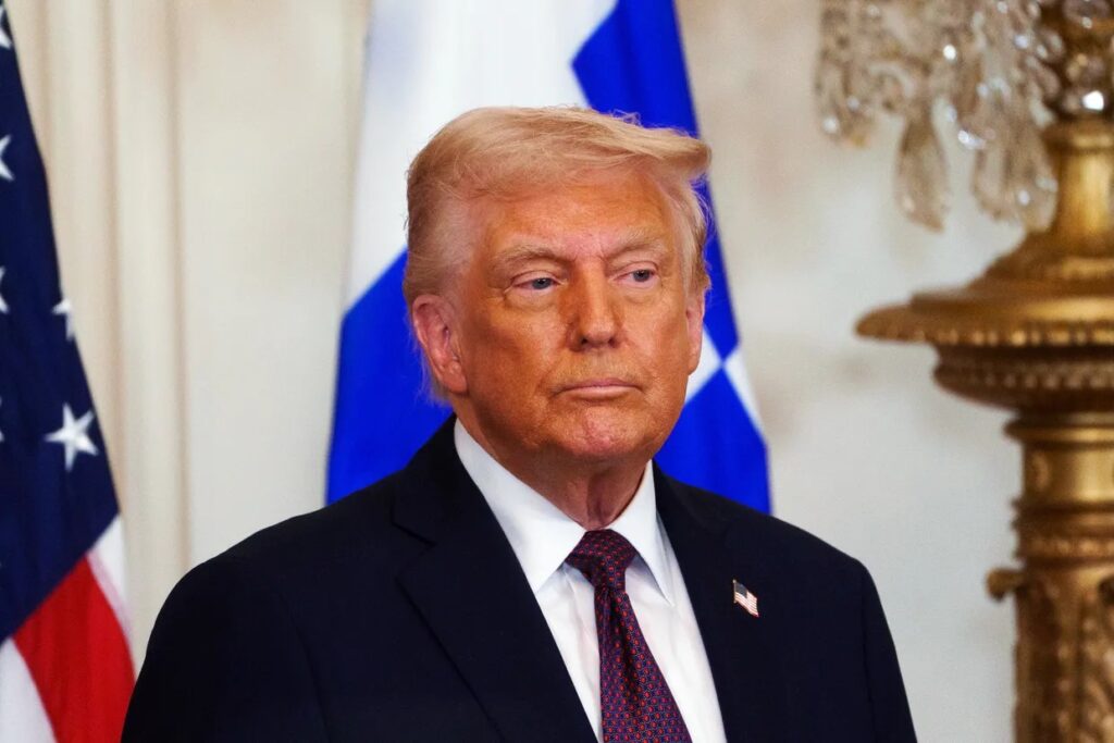 «Владимир, остановись!» Трамп обратился к Путину после комбинированной атаки на Киев «Владимир, остановись!» Трамп обратился к Путину после комбинированной атаки на Киев