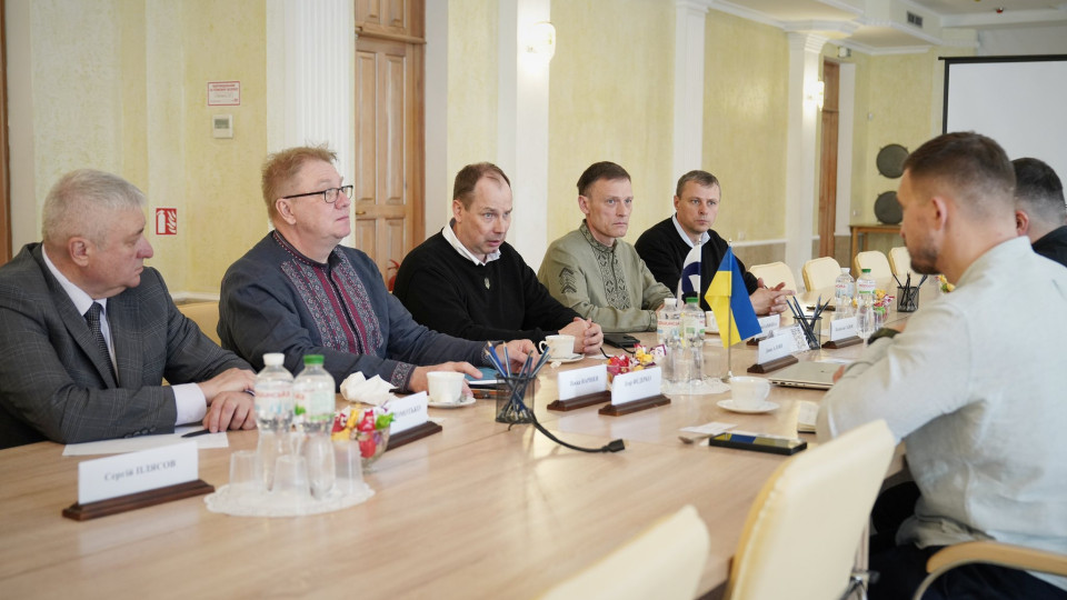 Україна та Фінляндія планують спільне будівництво укриттів для оборонних заводів Україна та Фінляндія планують спільне будівництво укриттів для оборонних заводів